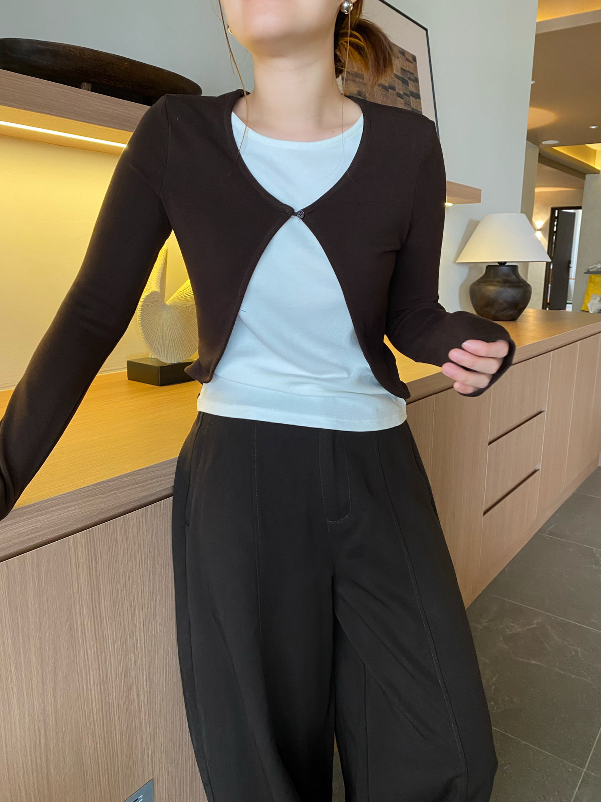 DOBI LONG SLEEVE TOP IN BROWN/BLACK