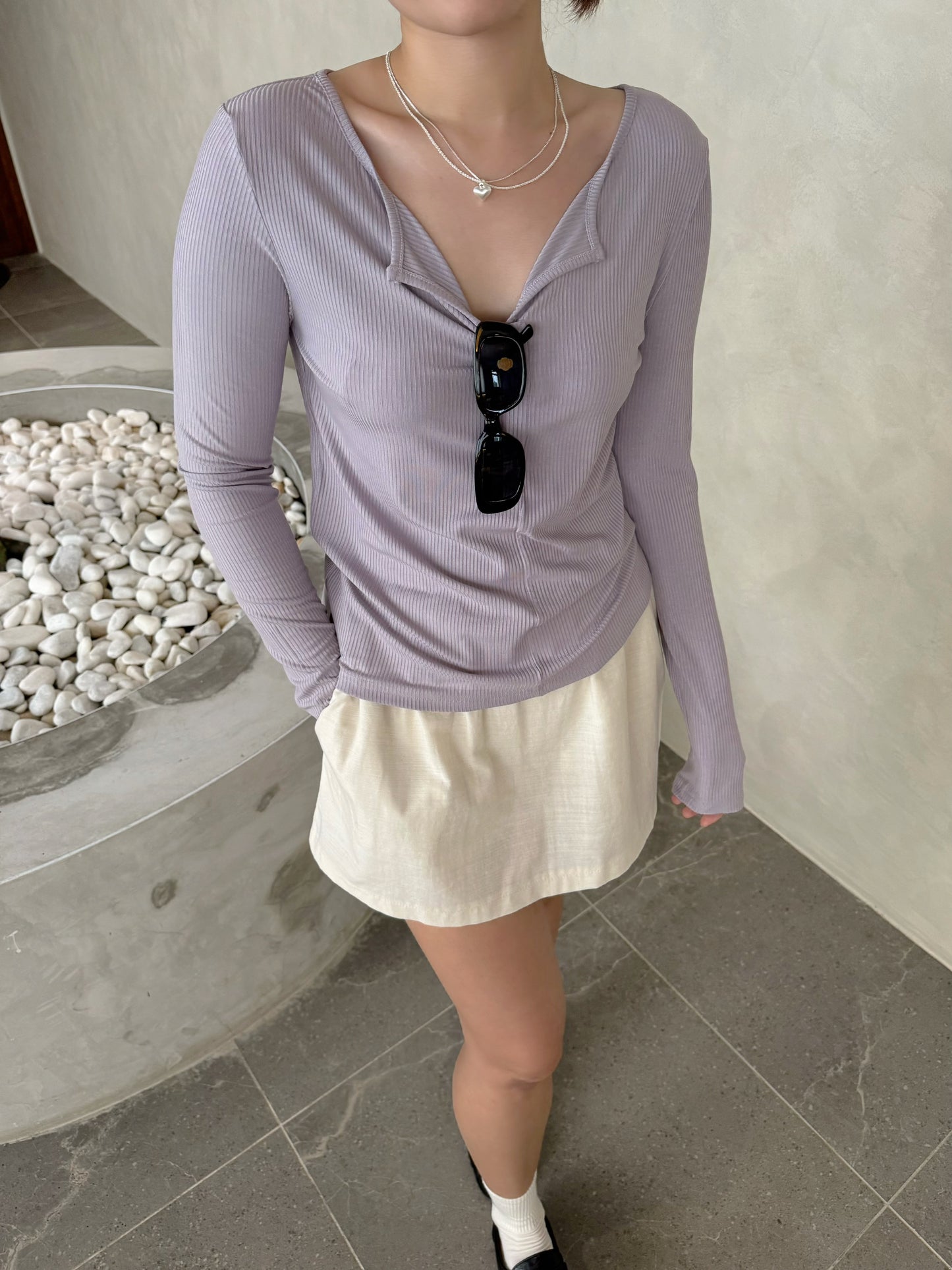 BASIC LONG SLEEVE TOP IN BEIGE/PURPLE